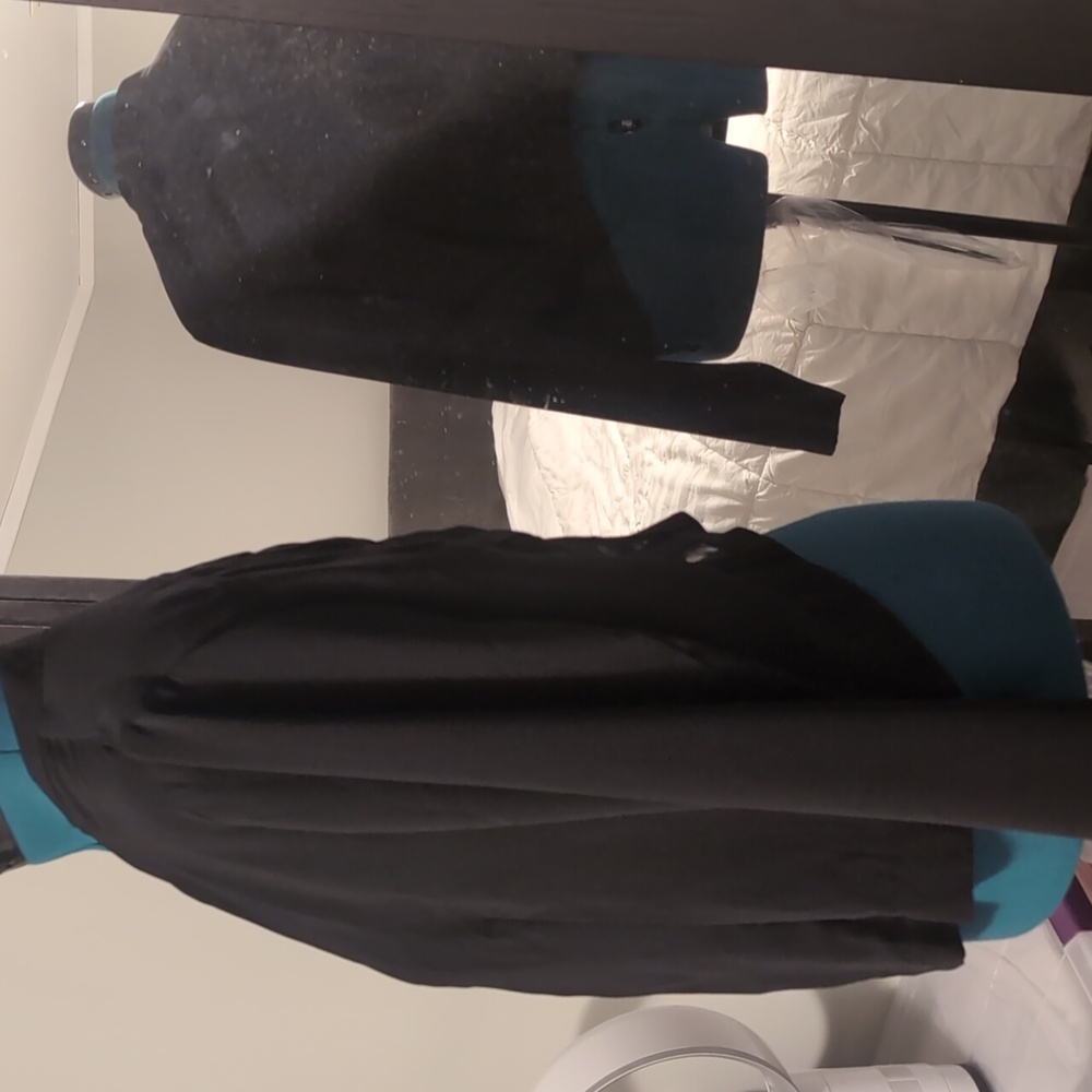 Blazer - Picture 3 of 8